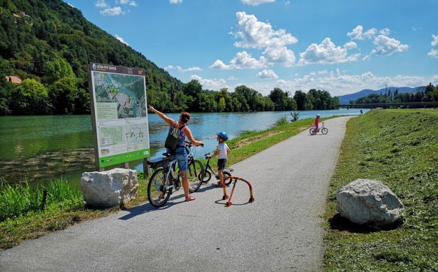 Izposoja električnih koles v TIC Savus Radeče za raziskovanje kolesarskih poti ob Savi
